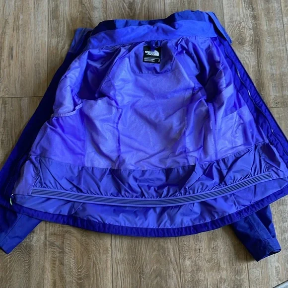 North Face HyVent 3 in 1 Jacket - Picture 14 of 14